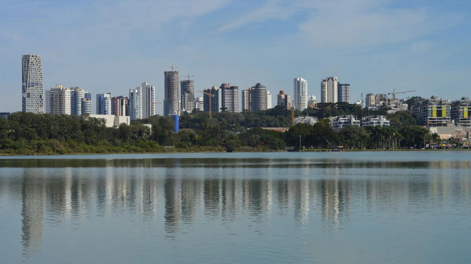 Vista panorâmica de Curitiba, Paraná — terapia de casal em Curitiba